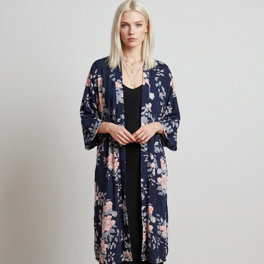 Lightweight Summer Duster - Picture 2 of 3